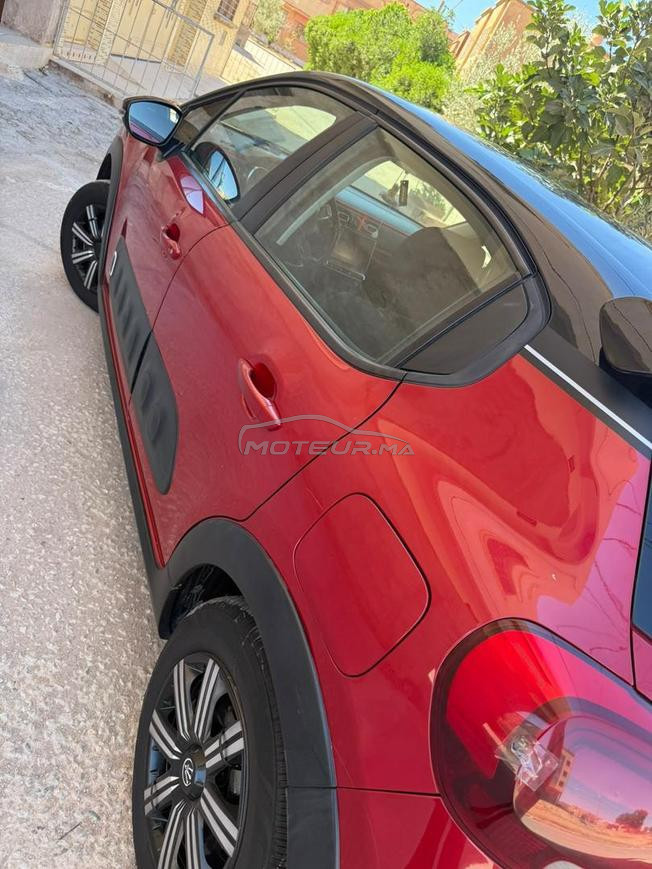 tres bonne voiture toutes options