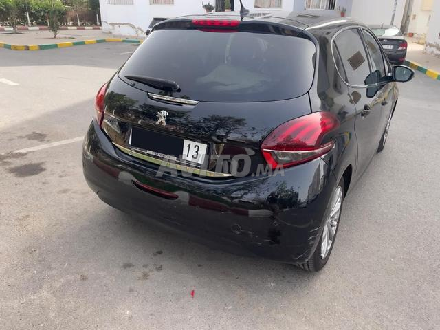 Peugeot 208 Diesel Manuelle 2020 à Casablanca - 2