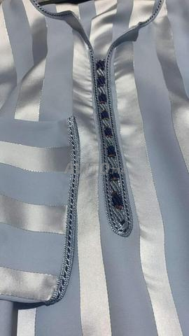 Djellaba Doubias neuve en tissu Promian avec chemise Joaillerie
