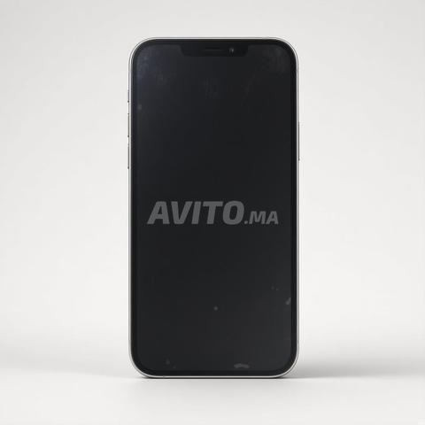 iPhone 15 Pro très bon état - 2