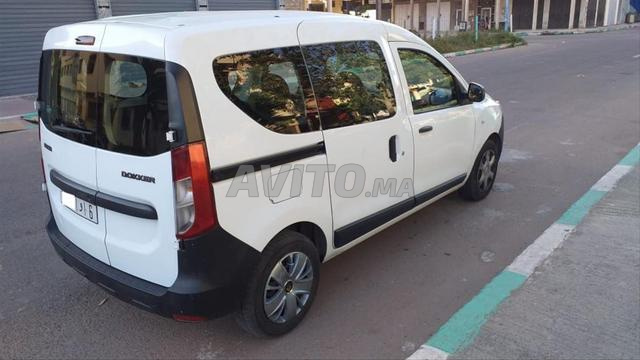 داسيا دوكر ديزل يدوية 2021 بالدار البيضاء