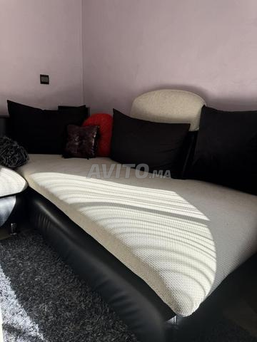 Séjour complet avec 2 canapés, table et tapis - 2