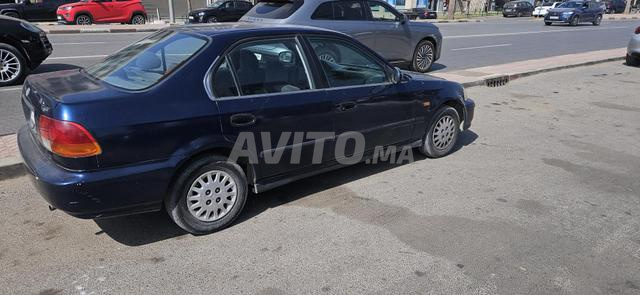 Voiture robuste et économique - 2
