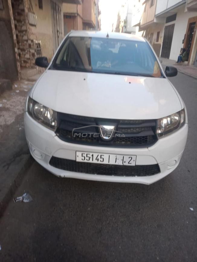 سيارة داسيا في حالة جيدة للبيع 