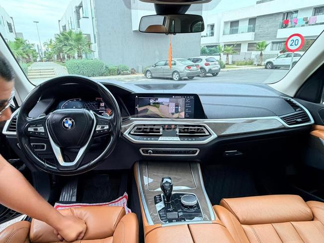 سيارة للبيع BMW 
