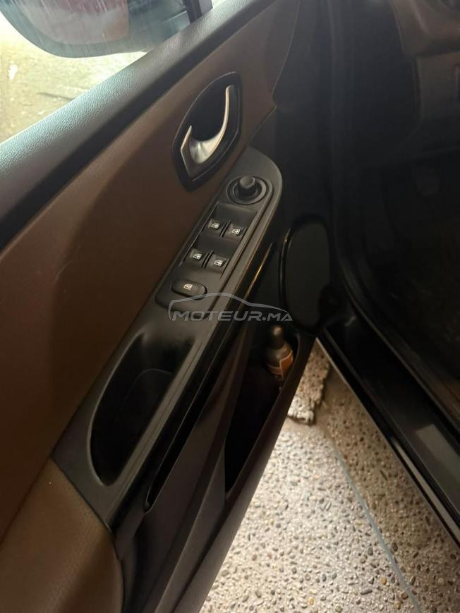 Je mets Clio 4 limited full option 