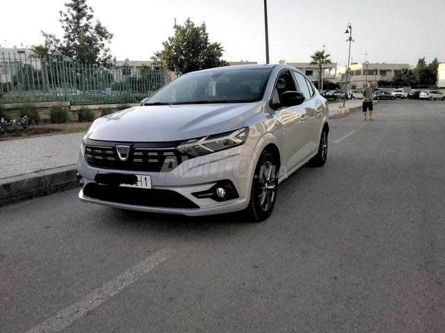 LOGAN ESSENCE BVA JOURNEY TOUTES OPTIONS 2022 67000 KM - 2