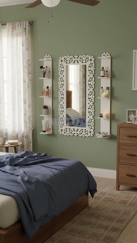 Miroir élégant avec deux étagères - 2