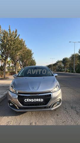 Peugeot 208 Diesel Manuelle 2020 à Casablanca - 2
