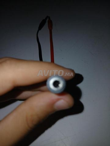 La pièce est un répartiteur audio et microphone - 2