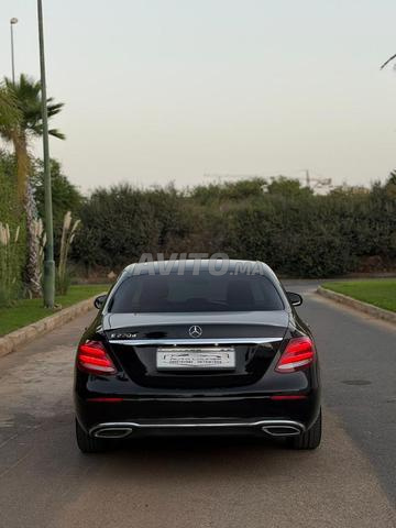 MERCEDES-BENZ E220 - 2