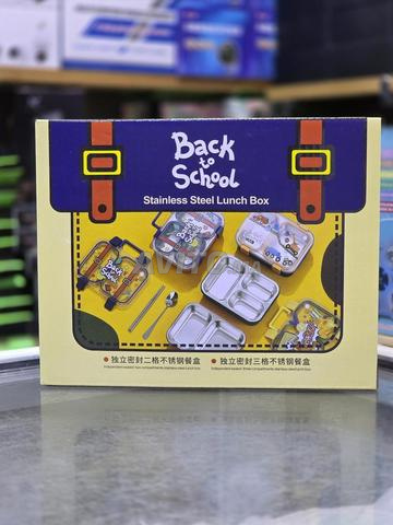 Nous avons de superbes boîtes à lunch pour enfants. - 2