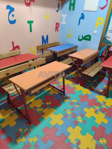 Tables scolaires de bonne qualité, idéales pour les écoles - 2