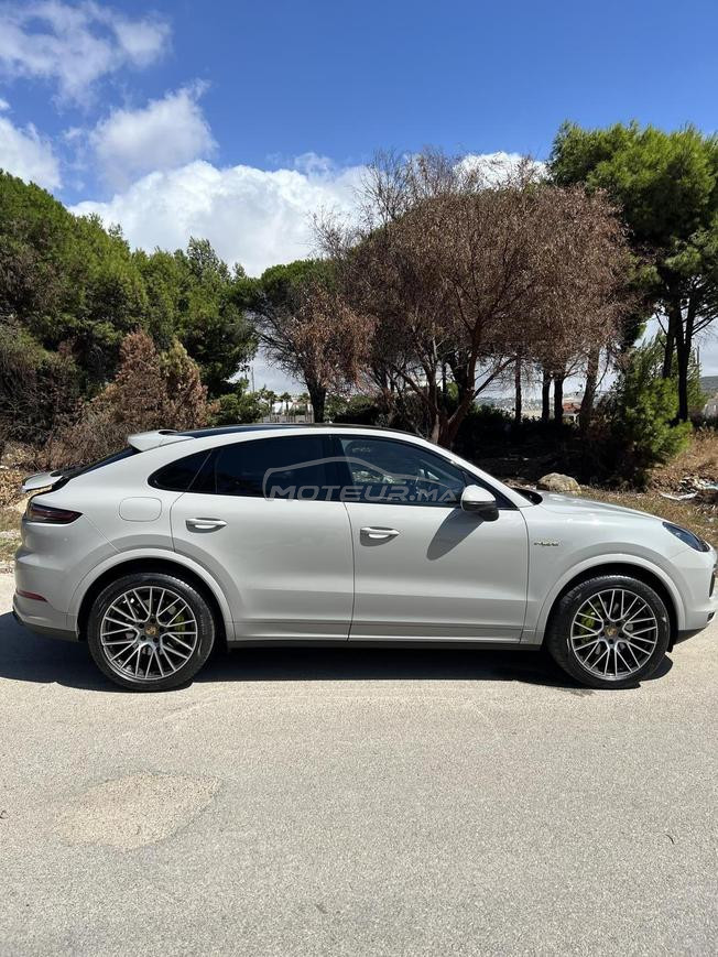 Porsche Cayenne Hybride Automatique 2022 à Tanger