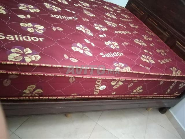 Matelas encore propre - 2