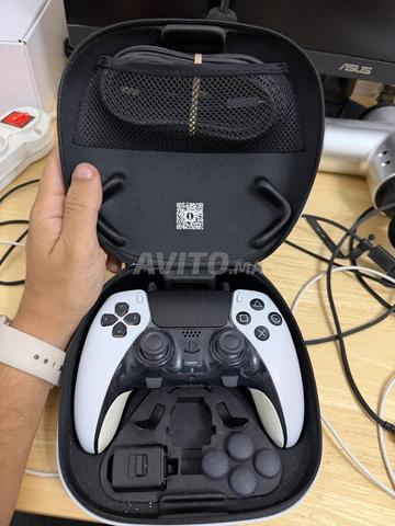 Manette PS5 DualSense Edge Boîte et Accessoires - 2
