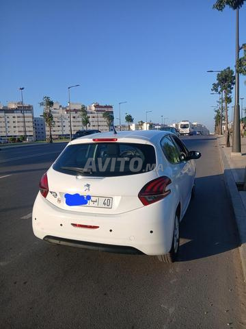Peugeot 208 - 2