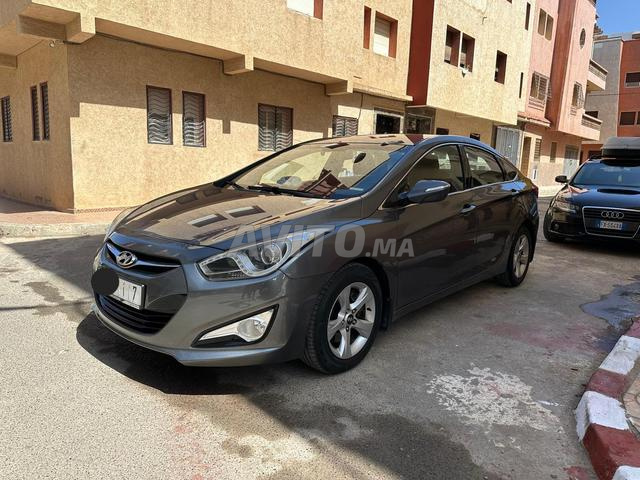 Hyundai i40 Diesel Manuelle 2014 à Bouznika - 2