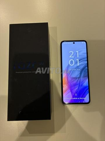 Motorola Razr 50 - 2