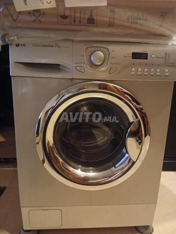 Machine à laver LG (fonctionnelle et nécessite des roulements)