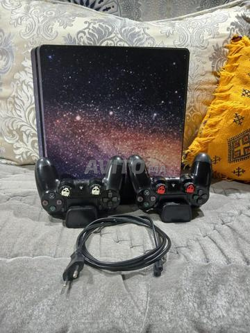 PS4 Slim avec ses accessoires (prix négociable) - 2