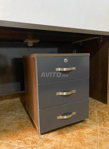 Bureau et chaise excellents - 2