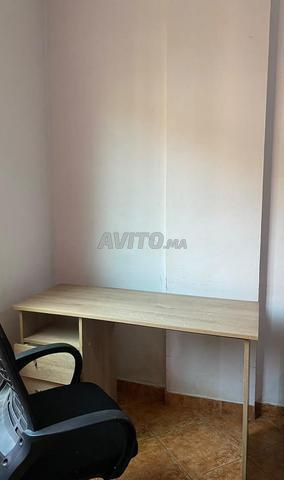 Chaise et bureau magnifiques - 2