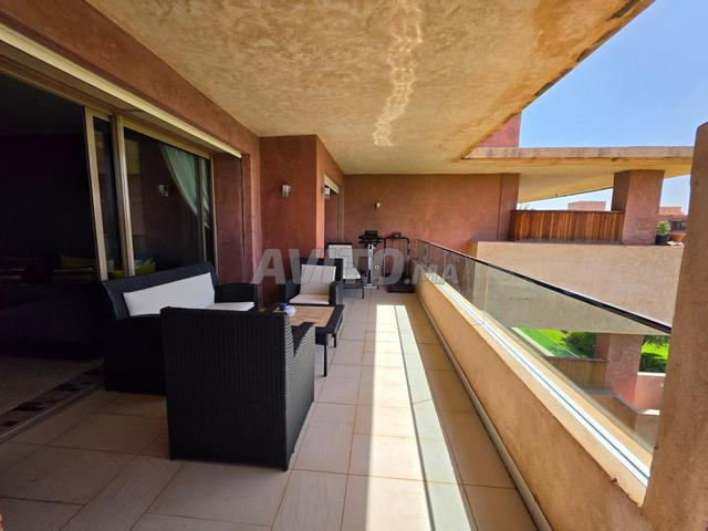 Appartement à louer avec vue Golf Piscine et Atlas