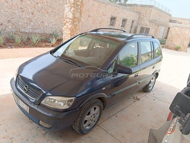 Opel Zafira Diesel Manuelle 2000 à Ain Taoujdate