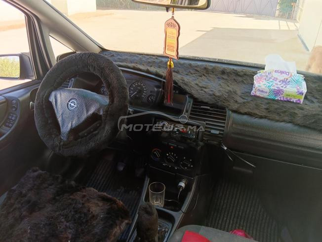 Opel Zafira Diesel Manuelle 2000 à Ain Taoujdate