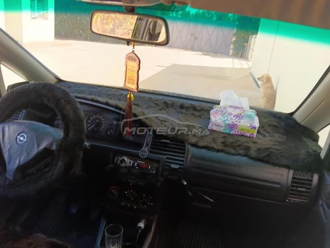 Opel Zafira Diesel Manuelle 2000 à Ain Taoujdate