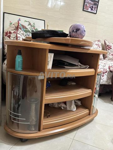 طاولة تلفزيون - 2