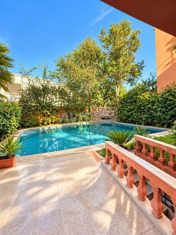 Villa 3 façades sans vis à vis côté Zenith