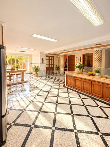 Villa 3 façades sans vis à vis côté Zenith