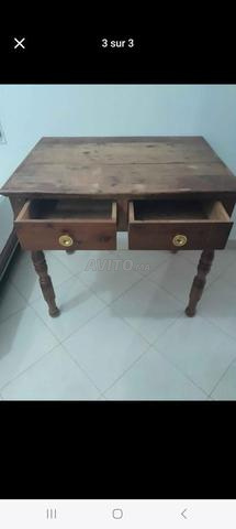 Table en bois solide, peut servir de bureau ou de décoration, juste besoin d'être repeinte. - 2