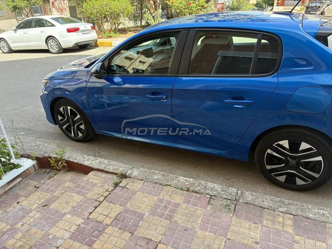 Peugeot 208 Diesel Manuelle 2024 à Tanger