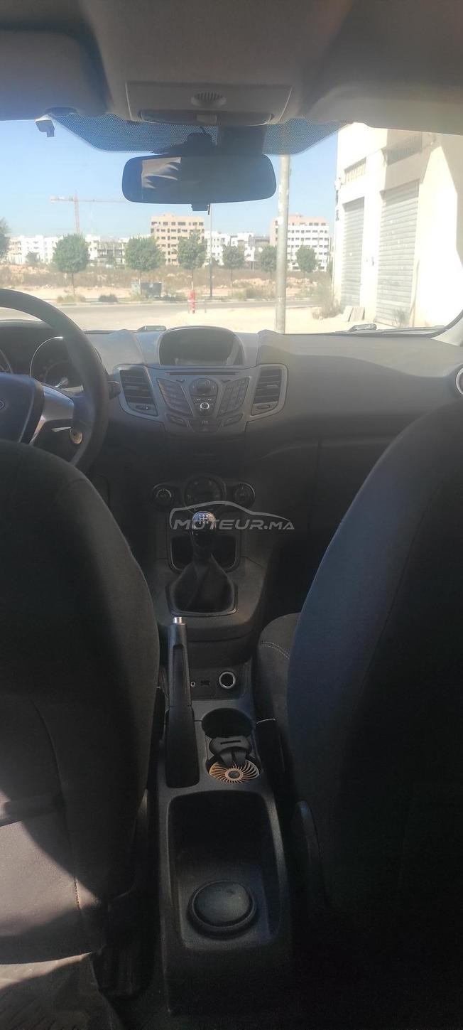 ford fiesta ba9a n9iya bla samsar 