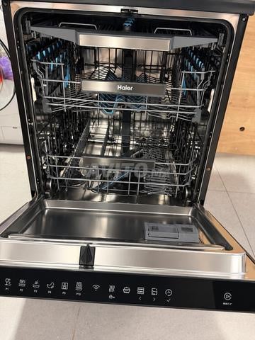 Lave-vaisselle Haier noir – Très bon état