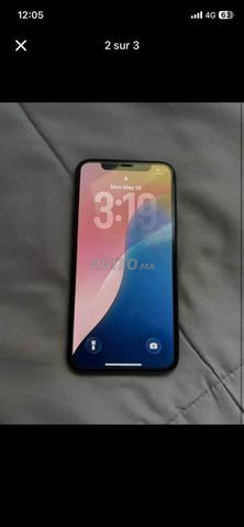 iPhone 11 Pro toujours propre, tout est d'origine