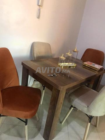Offre de vente table avec 4 chaises, livraison gratuite partout - 2