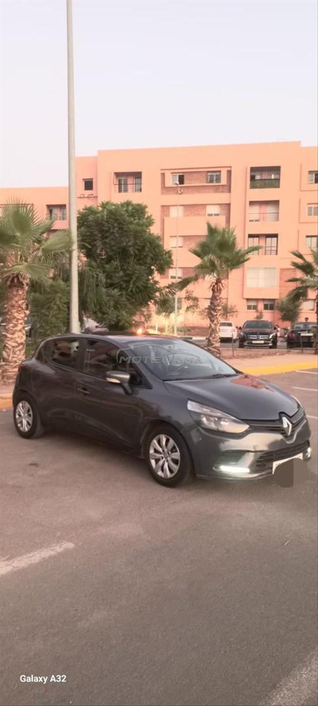 السيارة نقية  المدينة مراكش 