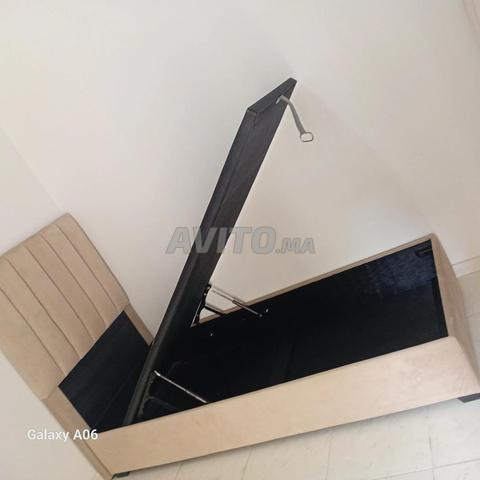 سرير مبطن بيج مع صندوق تخزين – حالة جيدة - 2