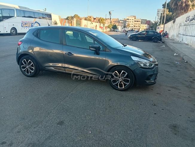 Renault Clio4  3amra 6cv 1ermain 2021 Casa 
