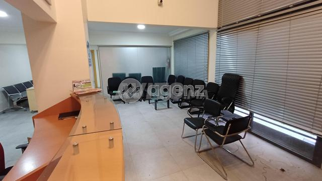 CMN-MA-2874 - Bureau à vendre à Les Hôpitaux