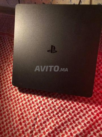 PS4 Slim en bon état - 2