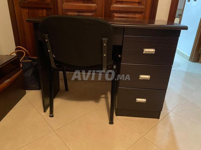 Bureau avec chaise et bibliothèque - 2