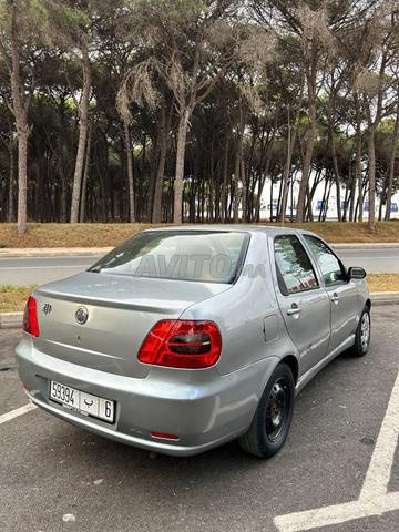 Fiat Siena Essence Manuelle 2006 à Larache - 2