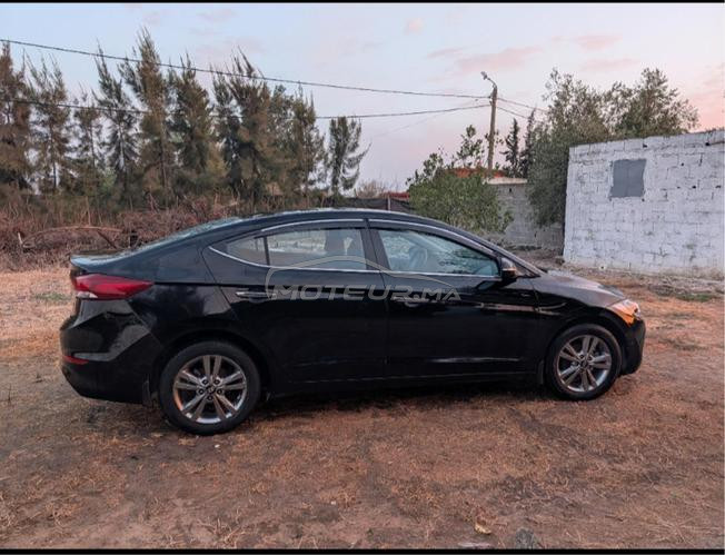 hyundai elantra GLS EN TRÈS BONNE ÉTAT 
