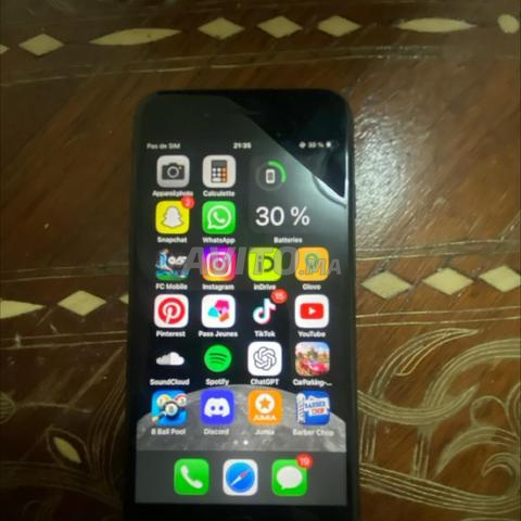 iPhone SE - 2