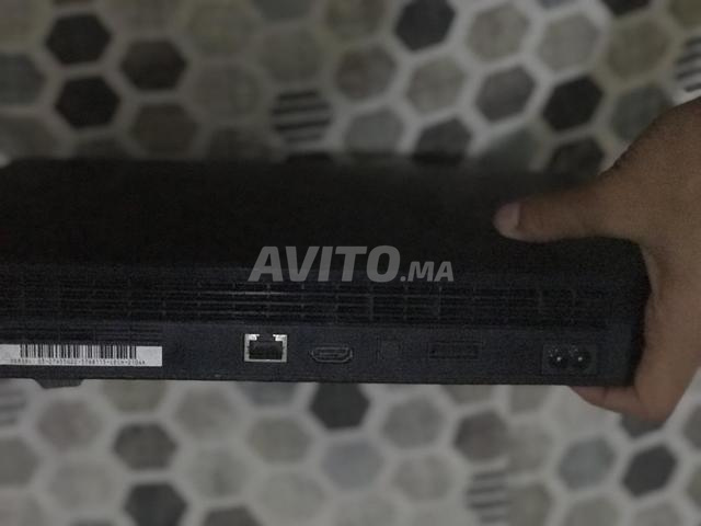 PS3 à vendre, presque neuf - 2